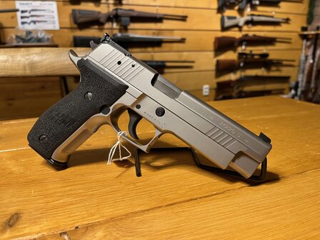 Gebruikte Sig Sauer P226 S (rvs-versie) in 9x19mm