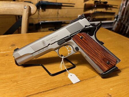Gebruikte Smith &amp; Wesson SW1911 Stainless .45 ACP