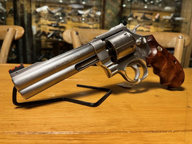 Used revolver Smith&Wesson 627 .357 Magnum
