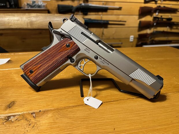 Gebruikte Smith & Wesson SW1911 Stainless .45 ACP