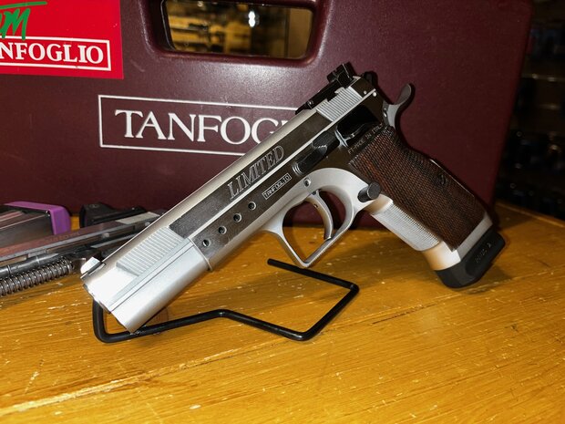 Gebruikte Tanfoglio Limited incl. Wisselloop Gold Custom 9x19mm met Deltapoint
