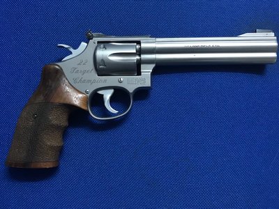 Smith & Wesson 617 Target-Champion .22LR *VERKOCHT*